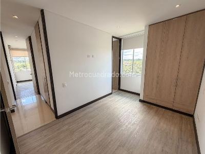 Apartamento en venta en Alamos, Pereira · foto 6 de 9