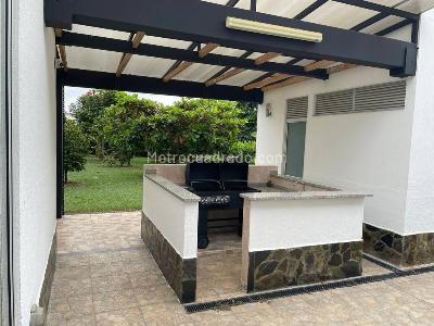 Casa de 5 alcobas en venta en Armenia, Armenia, 1721 m² · foto 10 de 13