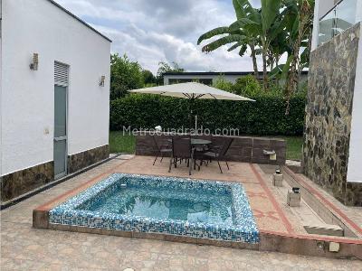 Casa de 5 alcobas en venta en Armenia, Armenia, 1721 m² · foto 13 de 13