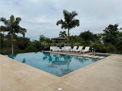 Casa de 5 alcobas en venta en Cerritos, Pereira · foto 2 de 19