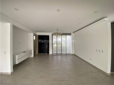 Casa de 4 alcobas en venta en Pueblito Cafetero, Pereira, 1680 m² · foto 3 de 20