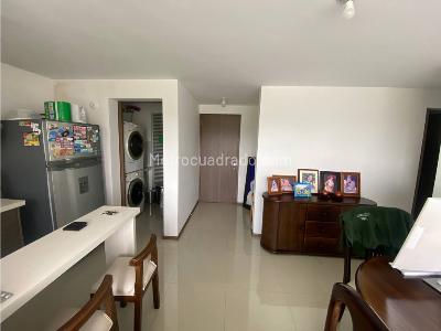 Apartamento en venta en Alamos, Pereira · foto 3 de 12