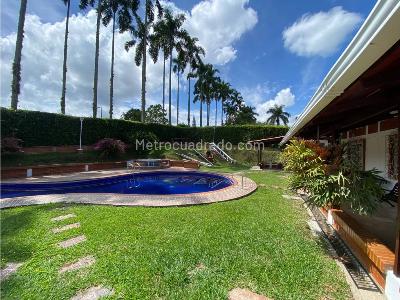 Casa de 5 alcobas en venta en Cerritos, Pereira, 1600 m² · foto 2 de 20