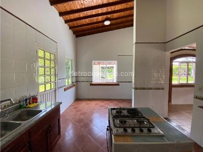 Casa de 5 alcobas en venta en Cerritos, Pereira, 1600 m² · foto 14 de 20