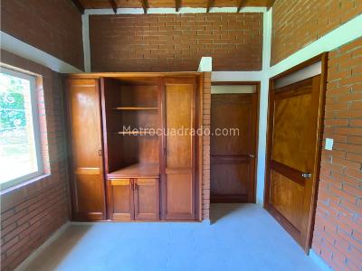 Casa de 5 alcobas en venta en Cerritos, Pereira, 1600 m² · foto 15 de 20