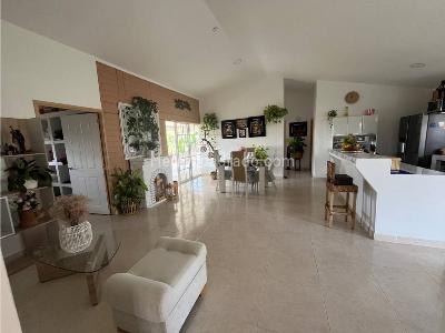 Casa en venta en La Estrella, Pereira · foto 3 de 19