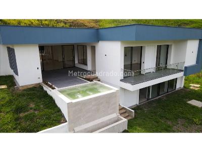 Casa de 3 alcobas en venta en Cerritos, Pereira, 1505 m² · foto 2 de 19