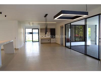 Casa de 3 alcobas en venta en Cerritos, Pereira, 1505 m² · foto 3 de 19