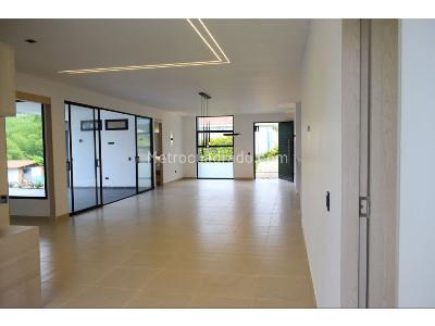 Casa de 3 alcobas en venta en Cerritos, Pereira, 1505 m² · foto 10 de 19
