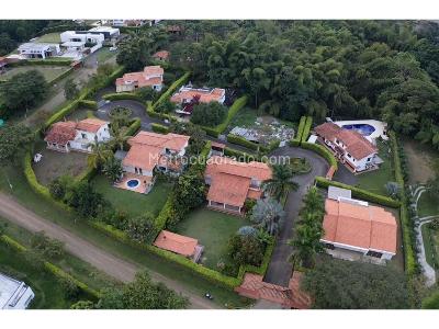 Casa de 4 alcobas en venta en El Tigre, Pereira, 1036 m² · foto 10 de 10