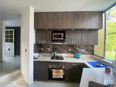 Casa de 5 alcobas en venta en Cerritos, Pereira, 1800 m² · foto 5 de 17