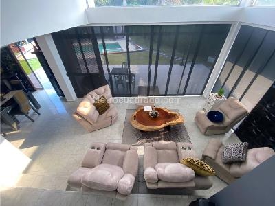 Casa de 5 alcobas en venta en Cerritos, Pereira, 1800 m² · foto 8 de 17