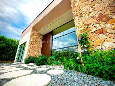 Casa de 4 alcobas en venta en Cerritos, Pereira, 1890 m² · foto 14 de 16