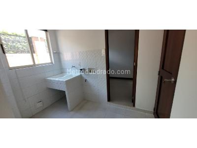 Casa de 3 alcobas en venta en Pinares, Pereira, 208 m² · foto 17 de 20