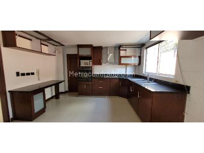 Casa de 3 alcobas en venta en Pinares, Pereira, 208 m² · foto 5 de 20