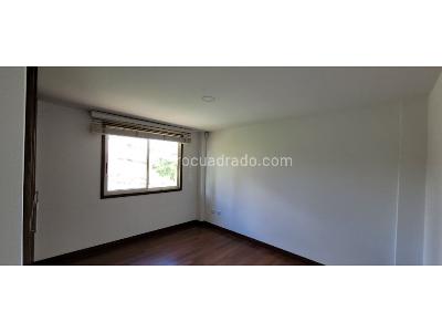 Casa de 3 alcobas en venta en Pinares, Pereira, 208 m² · foto 8 de 20