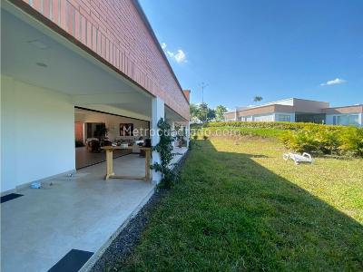 Casa de 3 alcobas en venta en Cerritos, Pereira, 1850 m² · foto 16 de 20