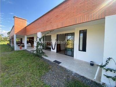 Casa de 3 alcobas en venta en Cerritos, Pereira, 1850 m² · foto 18 de 20