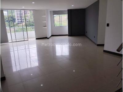 Apartamento en venta en Pinares, Pereira · foto 2 de 16