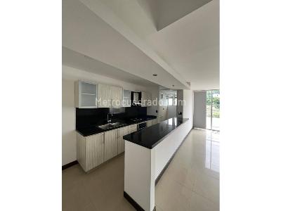 Apartamento en venta en Pinares, Pereira · foto 5 de 16