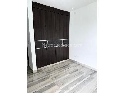 Apartamento en venta en Pinares, Pereira · foto 8 de 17