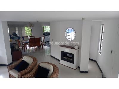 Casa de 5 alcobas en venta en Cerritos, Pereira, 1169 m² · foto 2 de 14