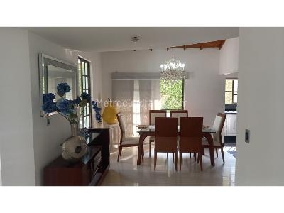 Casa de 5 alcobas en venta en Cerritos, Pereira, 1169 m² · foto 3 de 14