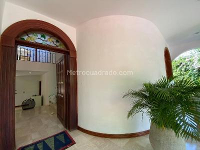 Casa de 5 alcobas en venta en Pance, Cali, 1218 m² · foto 3 de 20