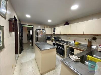 Casa de 4 alcobas en venta en Santa Rita, Cali, 230 m² · foto 3 de 20