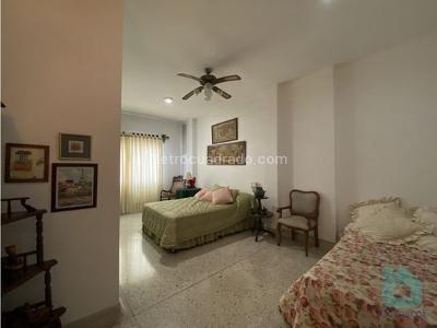 Casa de 4 alcobas en venta en Santa Rita, Cali, 230 m² · foto 7 de 20