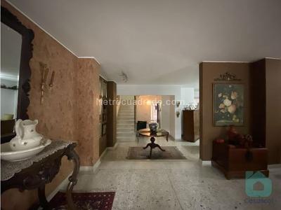 Casa de 4 alcobas en venta en Santa Rita, Cali, 230 m² · foto 8 de 20