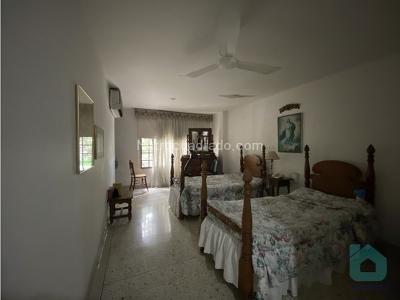 Casa de 4 alcobas en venta en Santa Rita, Cali, 230 m² · foto 10 de 20