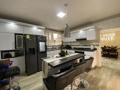 Casa de 5 alcobas en venta en Prados Del Norte, Cali, 360 m² · foto 9 de 20