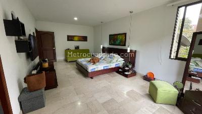 Apartamento de 4 alcobas en venta en Cristales, Cali, 247 m² · foto 17 de 20