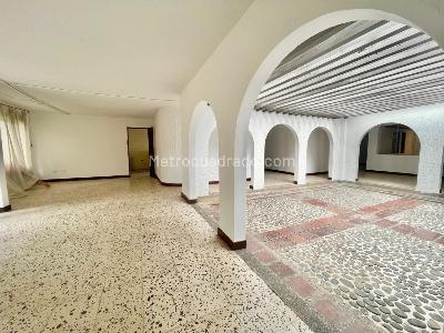 Casa de 4 alcobas en venta en El Gran Limonar, Cali, 200 m² · foto 2 de 20