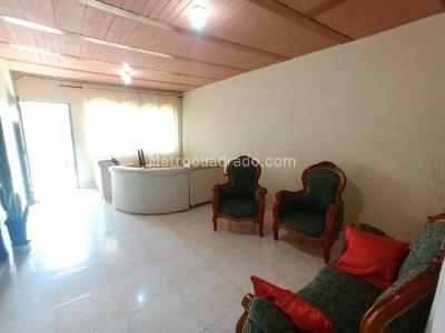 Casa de 5 alcobas en venta en Jose Manuel Marroquin Ii, Cali, 205 m² · foto 3 de 19
