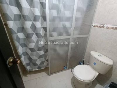 Casa de 5 alcobas en venta en Jose Manuel Marroquin Ii, Cali, 205 m² · foto 11 de 19