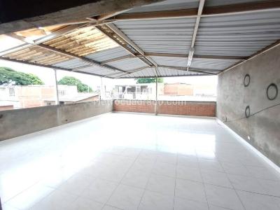 Casa de 5 alcobas en venta en Jose Manuel Marroquin Ii, Cali, 205 m² · foto 13 de 19