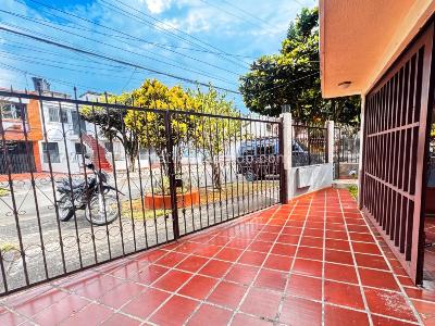 Casa de 3 alcobas en venta en La Cascada, Cali, 200 m² · foto 3 de 20