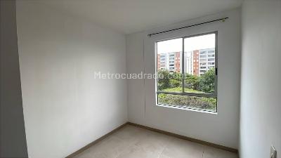 Apartamento de 3 alcobas en arriendo en Bueno Madrid, Cali, 58 m² · foto 8 de 20