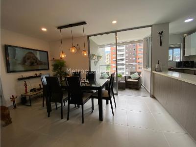 Apartamento de 3 alcobas en venta en Loma De Los Mesa, Envigado, 101 m² · foto 3 de 13