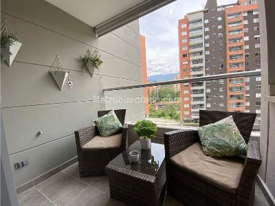Apartamento de 3 alcobas en venta en Loma De Los Mesa, Envigado, 101 m² · foto 4 de 13