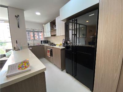 Apartamento de 3 alcobas en venta en Loma De Los Mesa, Envigado, 101 m² · foto 6 de 13