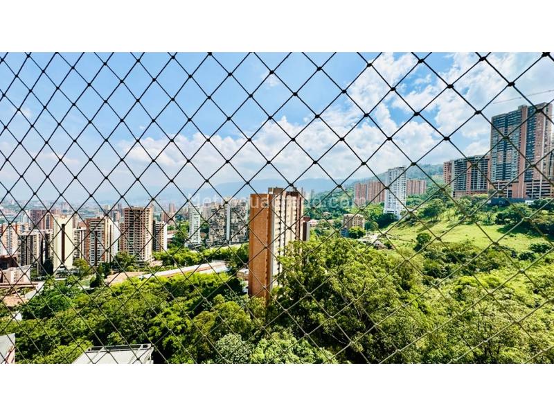 Piso – Sabaneta, San Isidro - Más