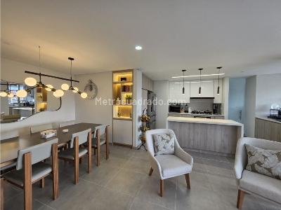 Apartamento de 3 alcobas en venta en Loma De Los Mesa, Envigado, 161 m² · foto 7 de 15