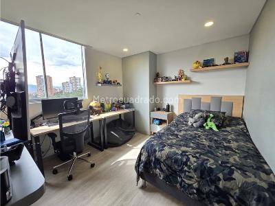 Apartamento de 3 alcobas en venta en Loma De Los Mesa, Envigado, 161 m² · foto 12 de 15