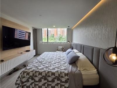 Apartamento de 3 alcobas en venta en Loma De Los Mesa, Envigado, 161 m² · foto 14 de 15