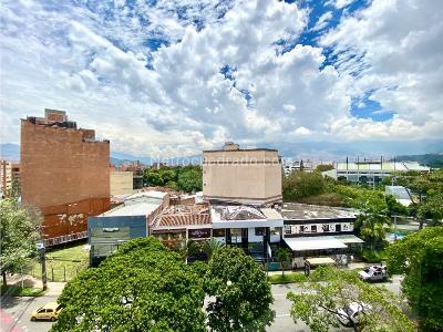 Apartaestudio en venta en Laureles, Medellín, 52 m² · foto 7 de 16