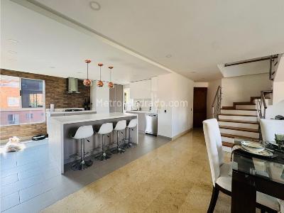 Apartamento de 3 alcobas en venta en Belen, Medellín, 153 m² · foto 3 de 20