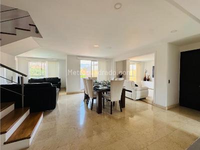 Apartamento de 3 alcobas en venta en Belen, Medellín, 153 m² · foto 9 de 20